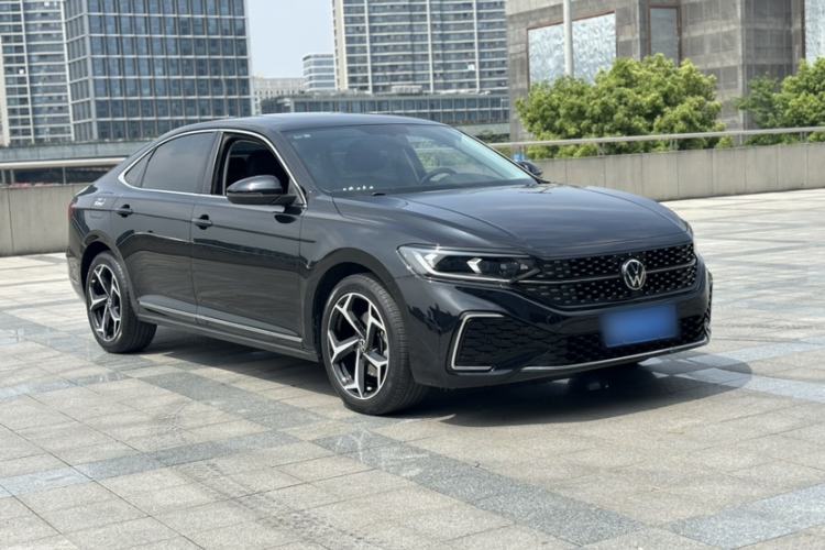 Used Volkswagen Passat 2023 330TSI Starry Elite Edition
