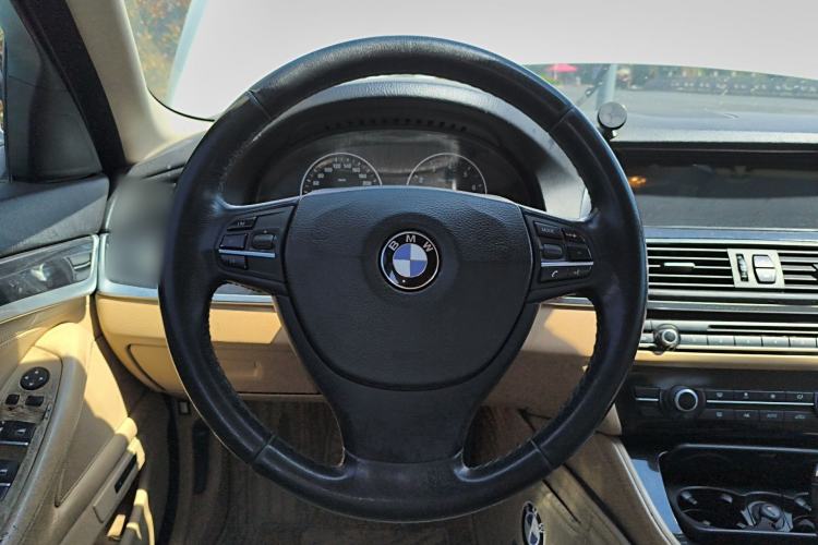 Used BMW 5 Series 2013 520Li Elegant Edition
