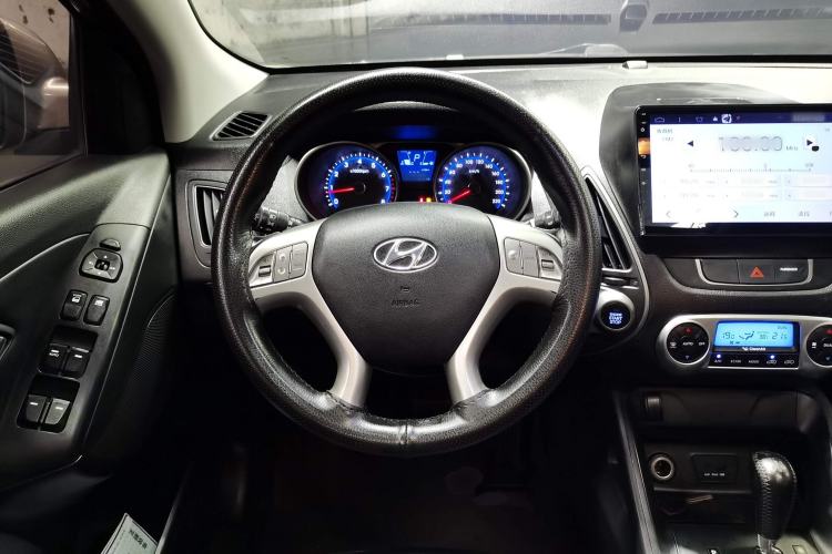 Used Hyundai ix35 2015 2.0L Automatic 2WD Smart Version China V Standard