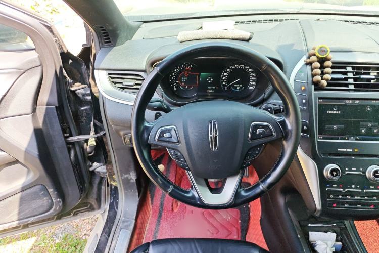 Used Lincoln MKC 2014 2.0T Two-Wheel Drive Deluxe Edition
