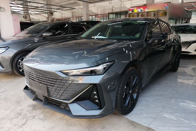 Used Changan UNI-V iDD 2023 ZhiDian iDD 1.5T 113km Smart & Fun Version
