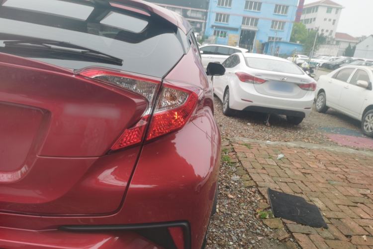 Used Toyota C-HR 2020 2.0L Leading Edition Exterior 3