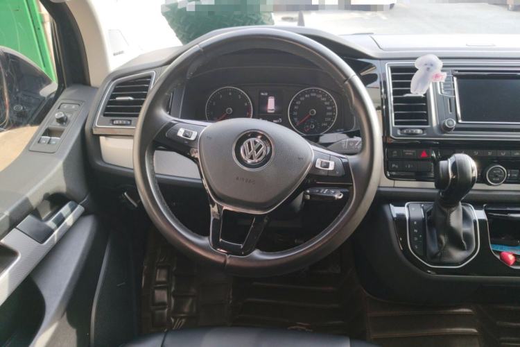 Used Volkswagen Multivan 2017 2.0 TSI Two-Wheel Drive Luxury Edition 7 Seats Steering Wheel