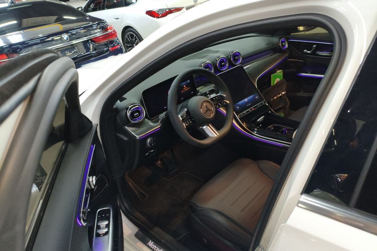 Used Mercedes-Benz C-Class 2024 Second Facelift C 260 L Sport Edition Driver Seat