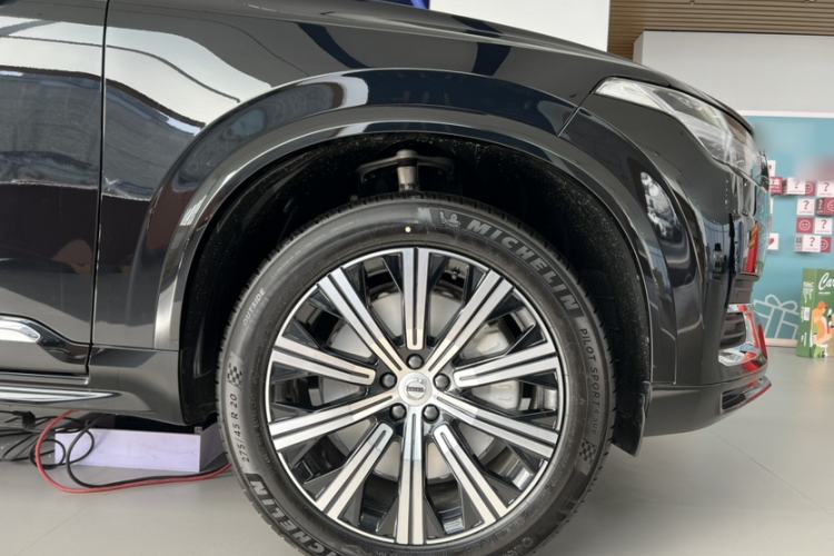 Used Volvo XC90 2025 B6 Zhiyi Luxury 7-Seater
