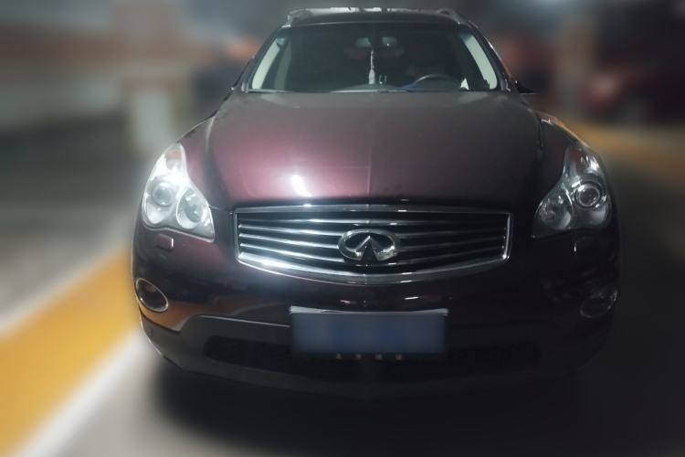 Used Infiniti QX50 2013 2.5L Two-Wheel-Drive Elegant Edition Front