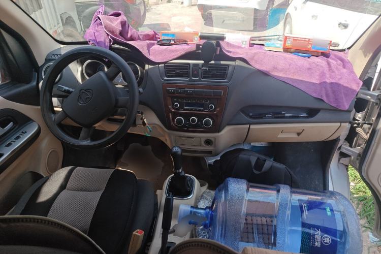 Used CHANGAN KAICHENG Ruixing M80 2019 1.5L Comfort Edition 4-Seater Single-Steaming Air Conditioner China VI Standard Flat Roof Dual-Swing Doors – DAM15KR Center Console