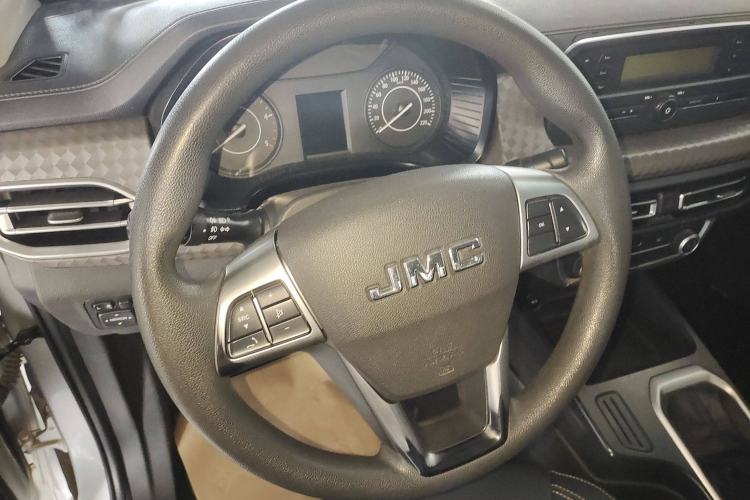 Used JMC Baodian 2022 2.5T Diesel 4x4 Comfort Edition Standard Wheelbase JX4D25A6L
