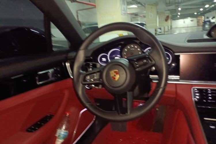 Used Porsche Panamera 
