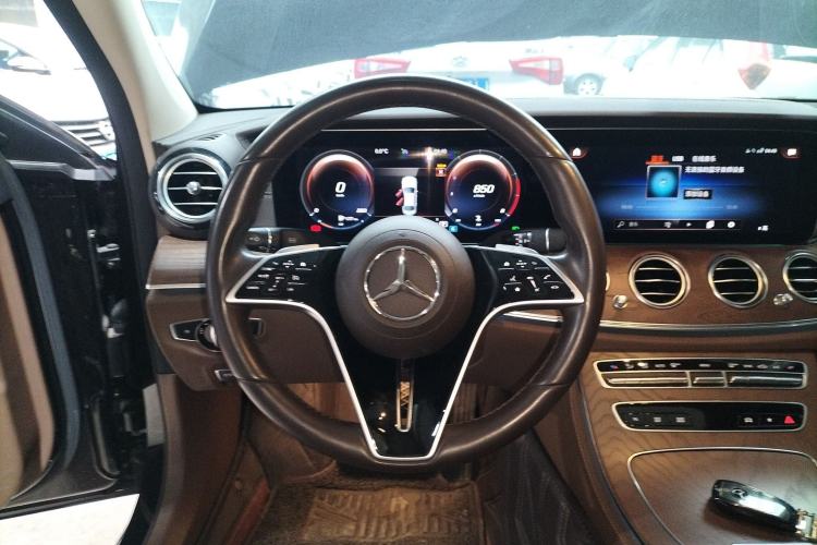 Used Mercedes-Benz E-Class 2023 Updated E 300 L Fashion Edition
