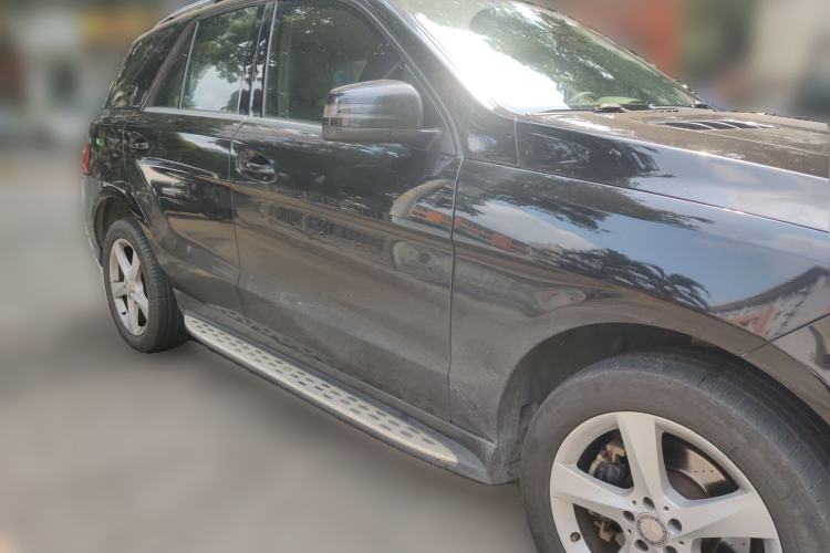 Used Mercedes-Benz M-Class 2015 ML 320 4MATIC Front Right 45 Deg