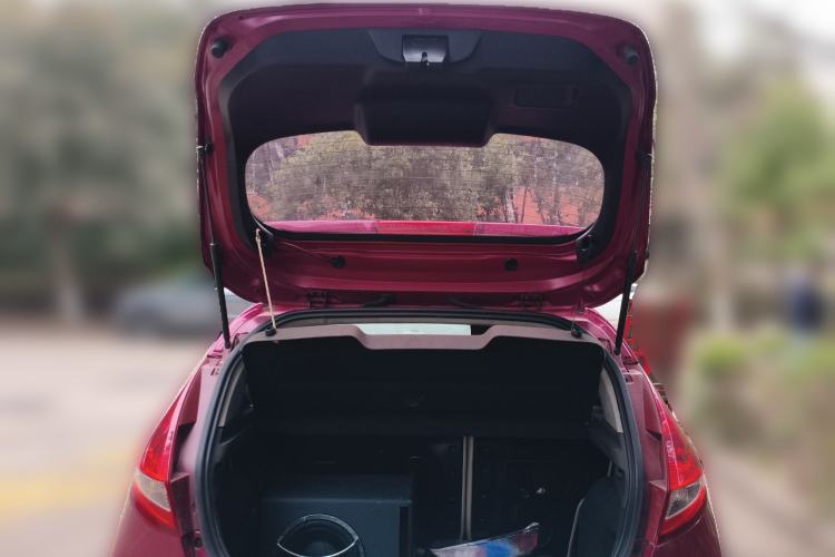 Used Ford Fiesta 2011 Hatchback 1.5L Automatic Fashion Edition
