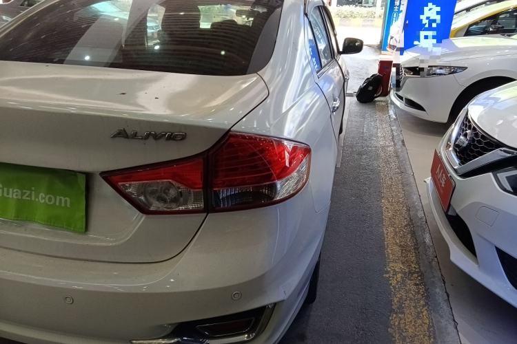 Used Suzuki Alivio 2015 1.6L Automatic Comfort Model Right Rear Taillight