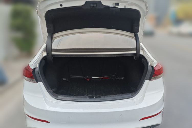 Used Hyundai Elantra (6th Generation / Lingdong) 2016 1.6L Automatic ZhiXuan – Elite Version