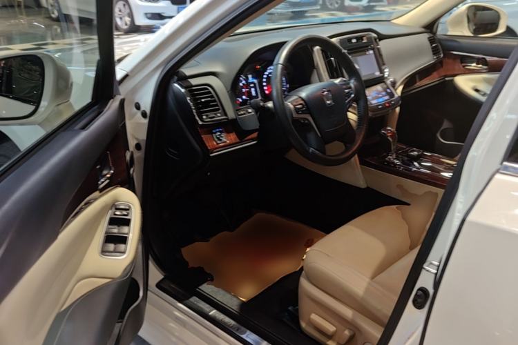 Used Toyota Crown 2015 2.5L Smart Edition