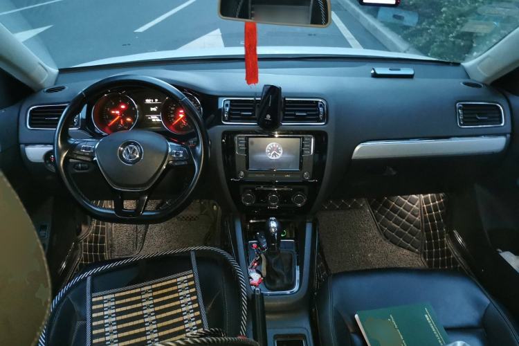 Used Volkswagen Sagitar 2017 230TSI Automatic Comfort Version