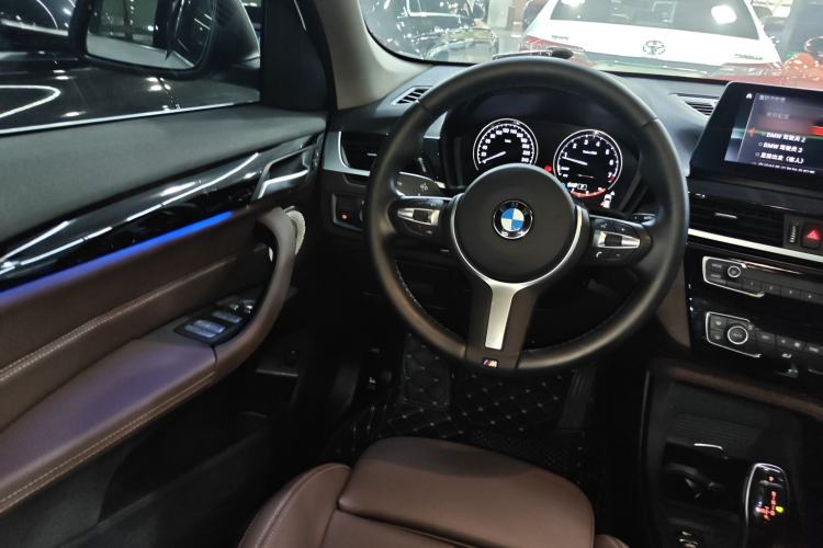 Used BMW X1 2022 sDrive25Li Leading Model Steering Wheel