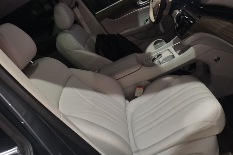 Used Roewe iMAX8 New Energy 2025 1.5T DMH Lu Zun Deluxe Edition
