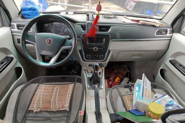 Used Jinbei New Hiace X30L 2021 1.5L Business Central Air-Conditioned Van China VI Standard SWC15M Center Console