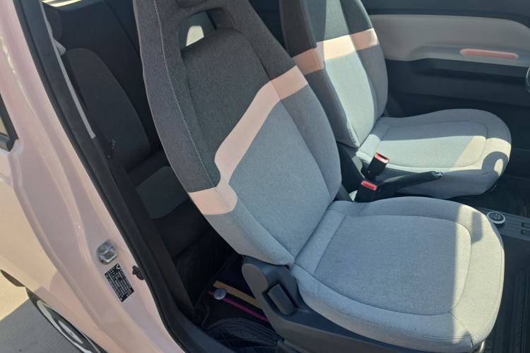 Used Wuling Hongguang MINIEV 2022 Macaron Premium Model – Lithium Iron Phosphate Right Front Seat