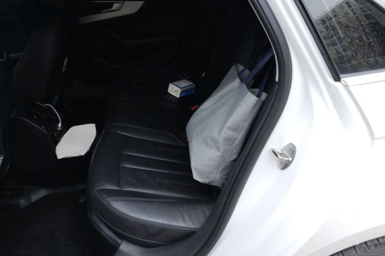 Used Audi A4L 2019 40 TFSI Fashion Edition China VI Emission Standard