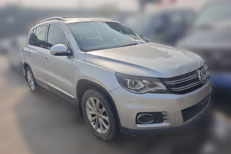 Used Volkswagen Tiguan 2010 1.8 TSI Manual Two-Wheel Drive Urban Edition Front Right 45 Deg