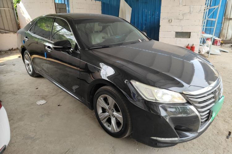 Used Toyota Crown 2015 2.0T Fashion Edition Exterior 1