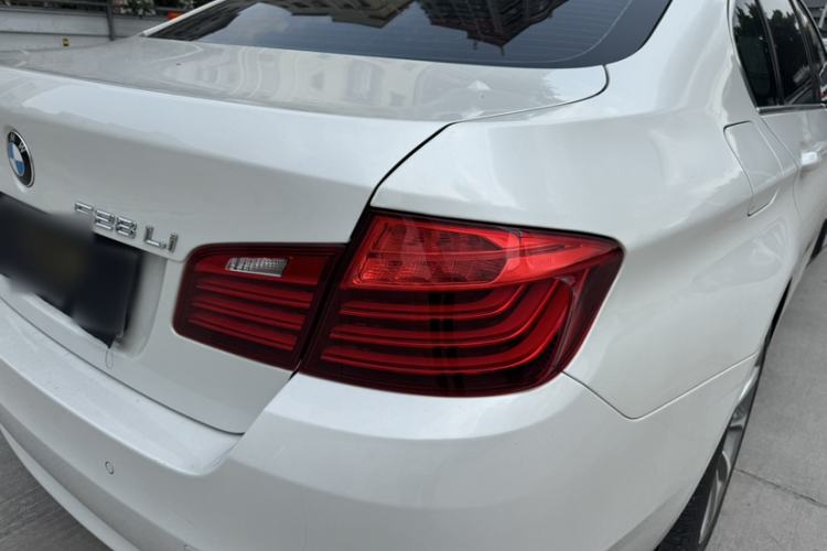 Used BMW 5 Series 2014 528Li Leading Model Exterior 2