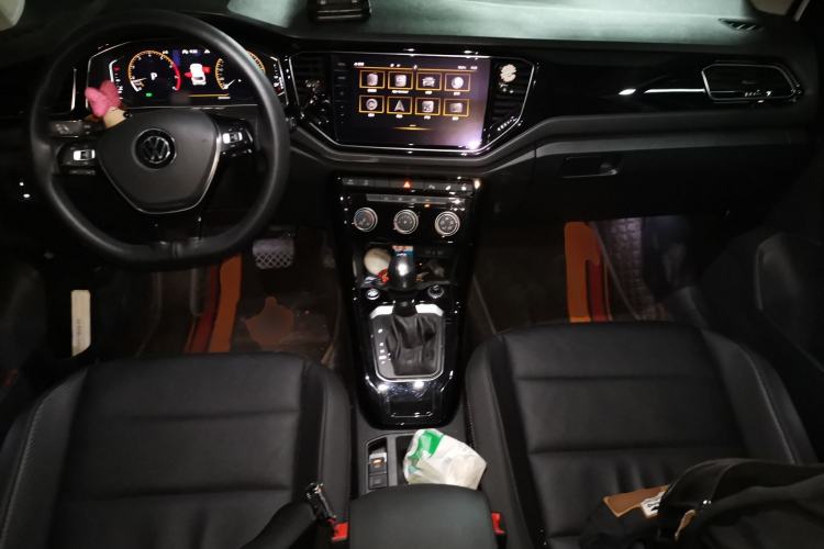 Used Volkswagen T-ROC 2021 Revised Version 280TSI DSG Two-Wheel Drive Comfort & Smart Connectivity Edition Center Console