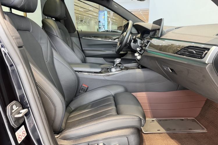 Used BMW 6 Series GT 2021 Restyled 630i M Sport Package Interior 9