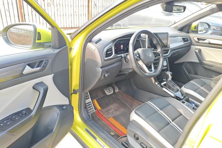 Used Volkswagen T-ROC 2023 300TSI DSG Two-Wheel Drive Starlight Edition
