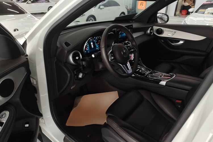 Used Mercedes-Benz GLC 2022 Second Facelift GLC 260 L 4MATIC Dynamic Edition Left Front Seat