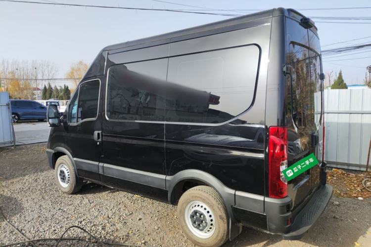 Used Iveco Eurocargo 2021 2.0T Manual Super-Rui Short Wheelbase High-Roof Side-Sliding Door F1A
