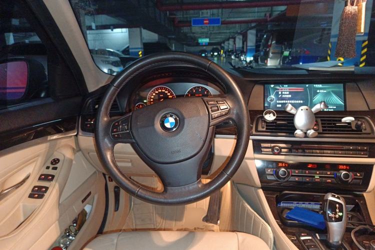 Used BMW 5 Series 2013 525Li Luxury Model