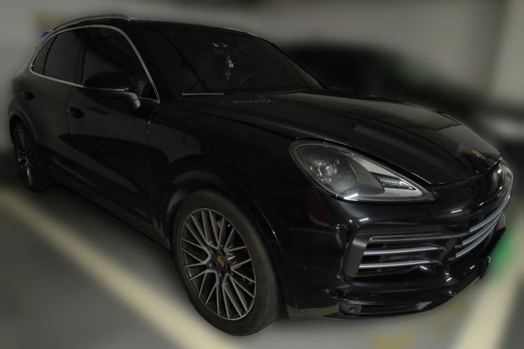 Used Porsche Cayenne 2022 Cayenne 3.0T Platinum Edition Front Right 45 Deg