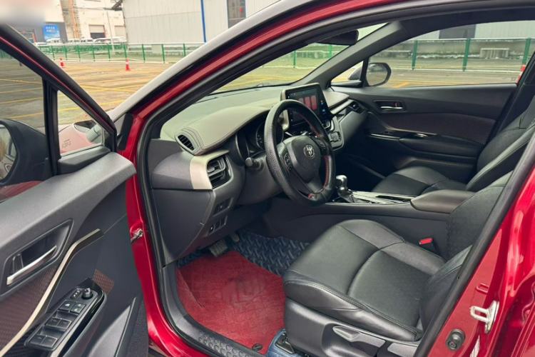 Used Toyota IZOA 2018 2.0L Yixuan Version China V Standard