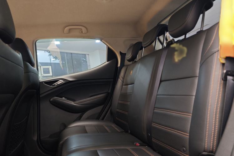 Used BYD Yuan 2016 1.5L Automatic Haoya Model Interior 7