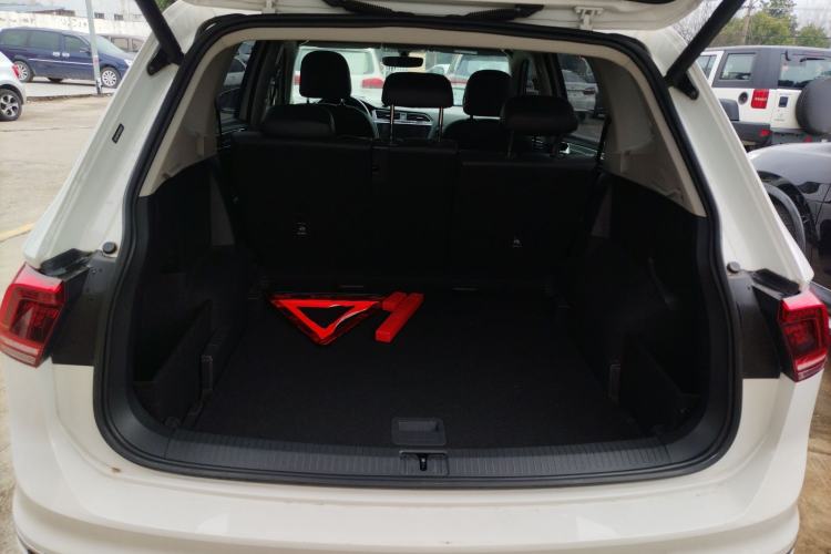 Used Volkswagen Tiguan L 2020 330TSI Automatic Two-Wheel Drive R-Line Flagship Version China VI Standard