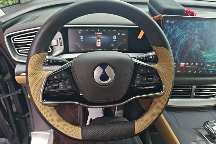 Used Denza D9 2024 DM-i 970 Luxury Model