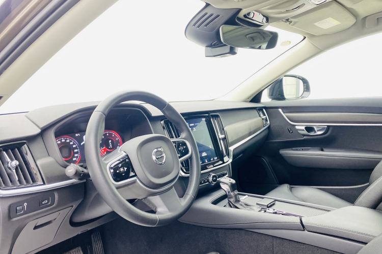 Used Volvo V90 2017 Cross Country T5 AWD Smart Range Edition Interior 1