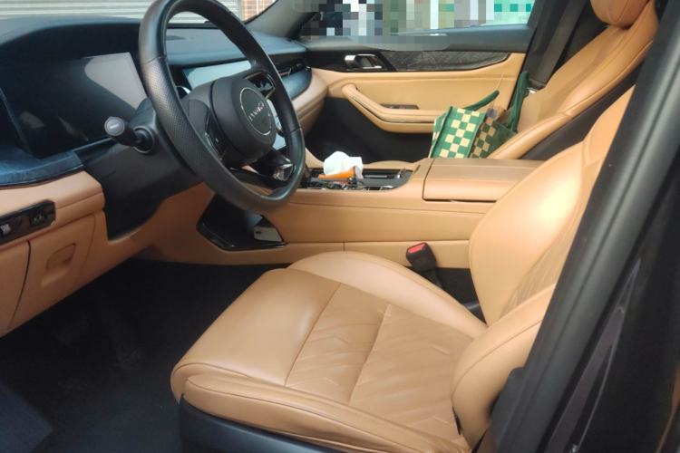 Used Lynk & Co 09 2021 2.0T Halo Six-Seater