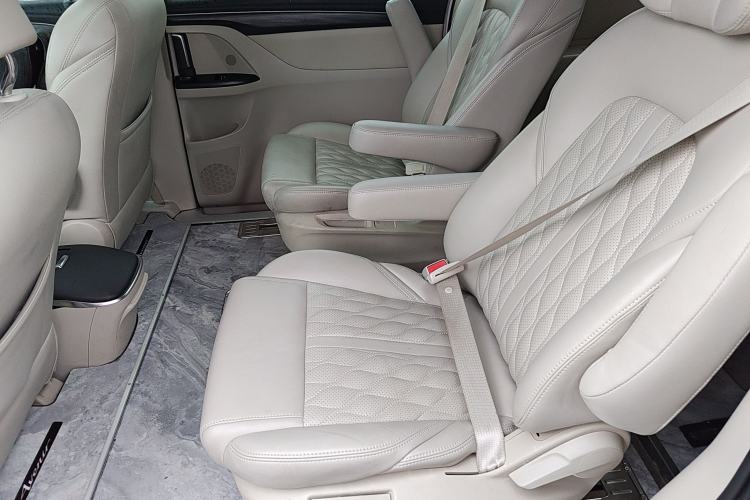 Used Buick GL8 2023 ES Lu Zun Comfort Model