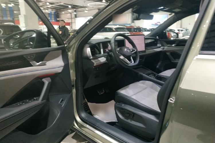 Used Volkswagen Tayron 2025 Tiguan L 380TSI 4Motion Luxury Easy Package
