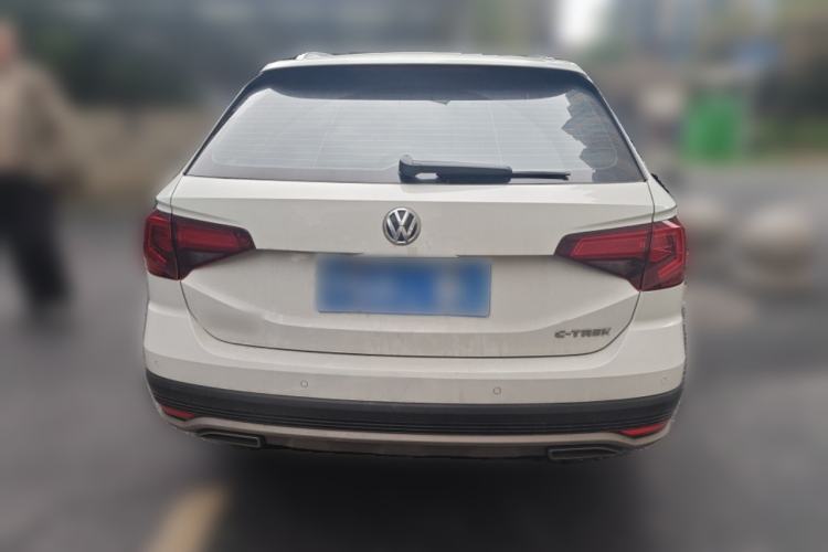 Used Volkswagen C-TREK 2018 1.5L Automatic Fashion Model