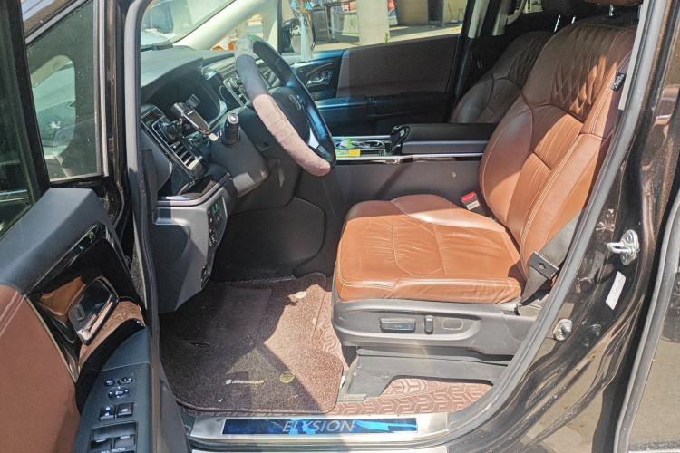 Used Honda Elysion 2019 2.0L Hybrid Supreme Edition Left Front Seat