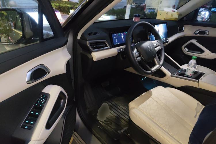 Used BYD Yuan UP 2025 Intelligent Driving Version 401 KM Dynamic Edition Driver Seat