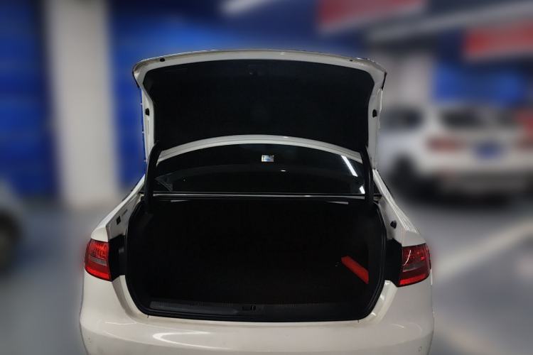 Used Audi A4L 2015 35 TFSI Automatic Comfort Model Trunk
