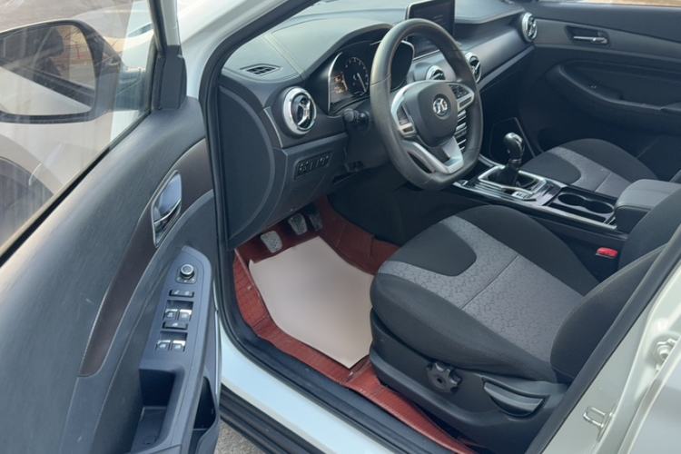 Used BAIC Beijing X5 2019 1.5T Manual Advance Edition China VI
