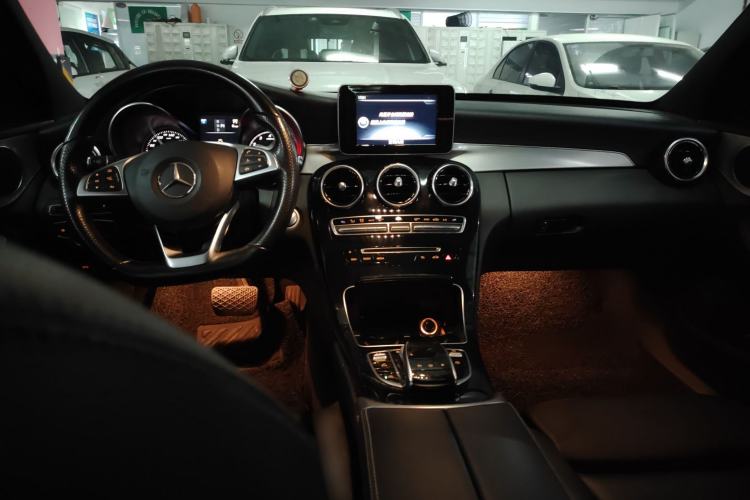 Used Mercedes-Benz C-Class 2016 C 200 Sport Edition Center Console