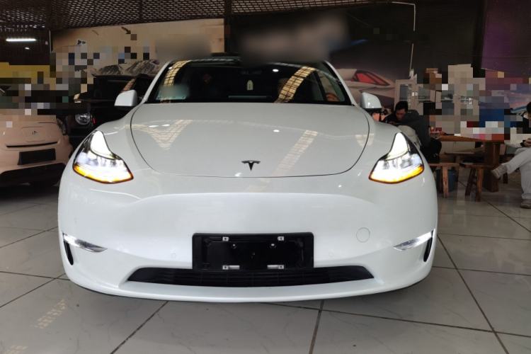 Used Tesla Model Y 2022 Long-Range All-Wheel-Drive Version